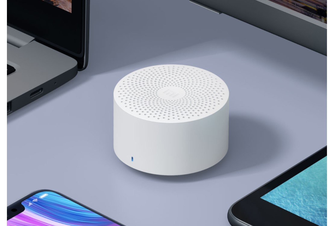 Laconic Solid White Design Bluetooth Speaker