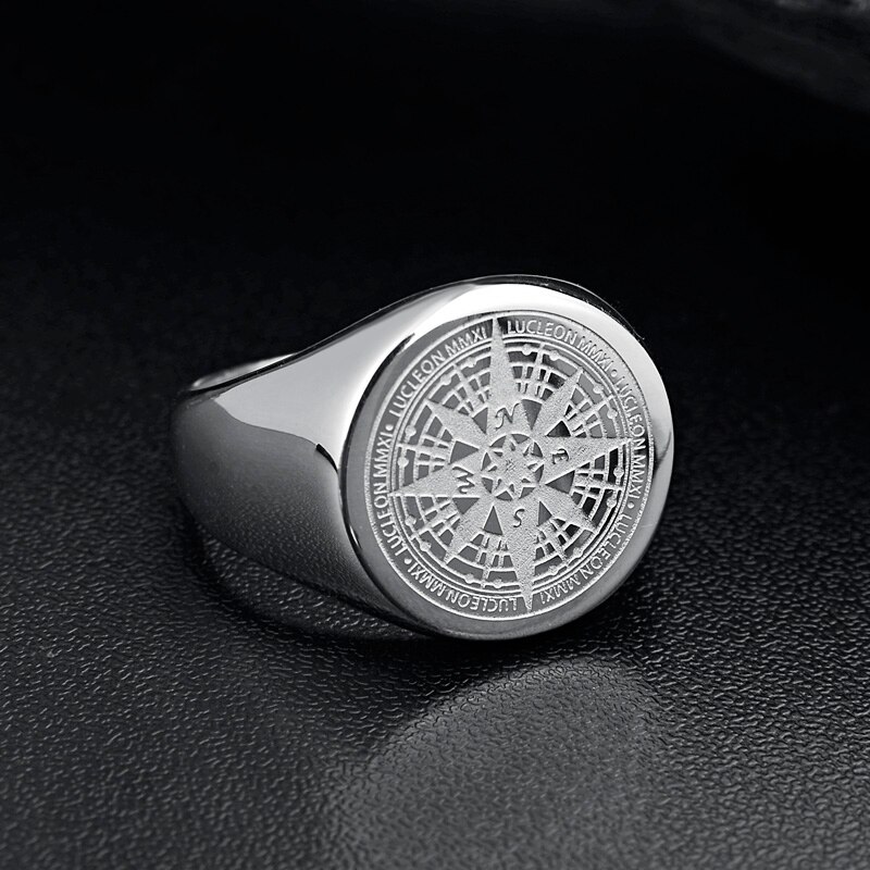 Men's Simple Compass Patterned Ring