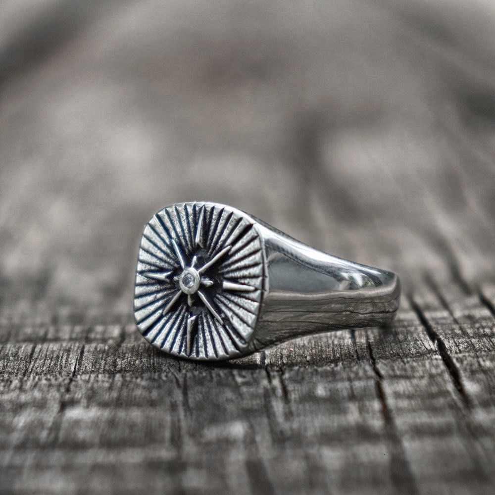 Polaris Star Patterned Ring